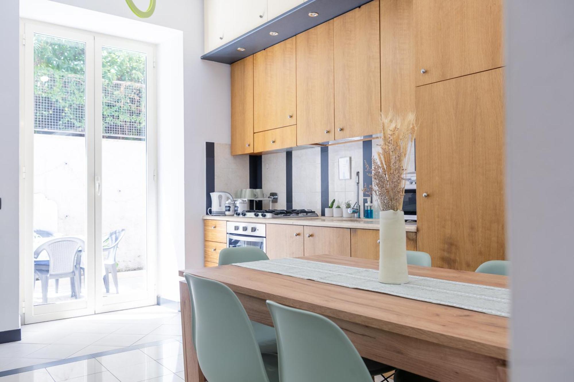 Holiday Homes Rome - Green Apartment S Camillo - Near Trastevere Exteriör bild